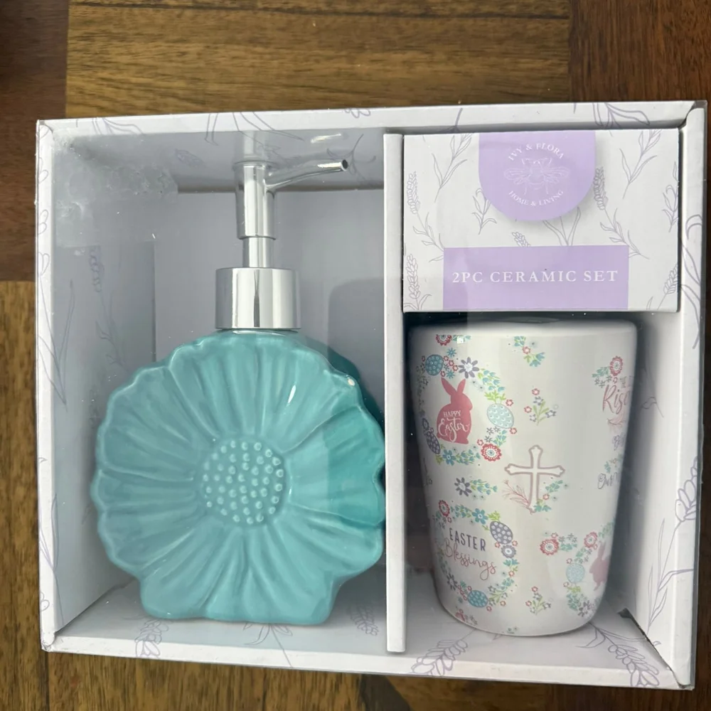 NWT Set Floral Ceramic dispenser lotion plum + toothbrush holder